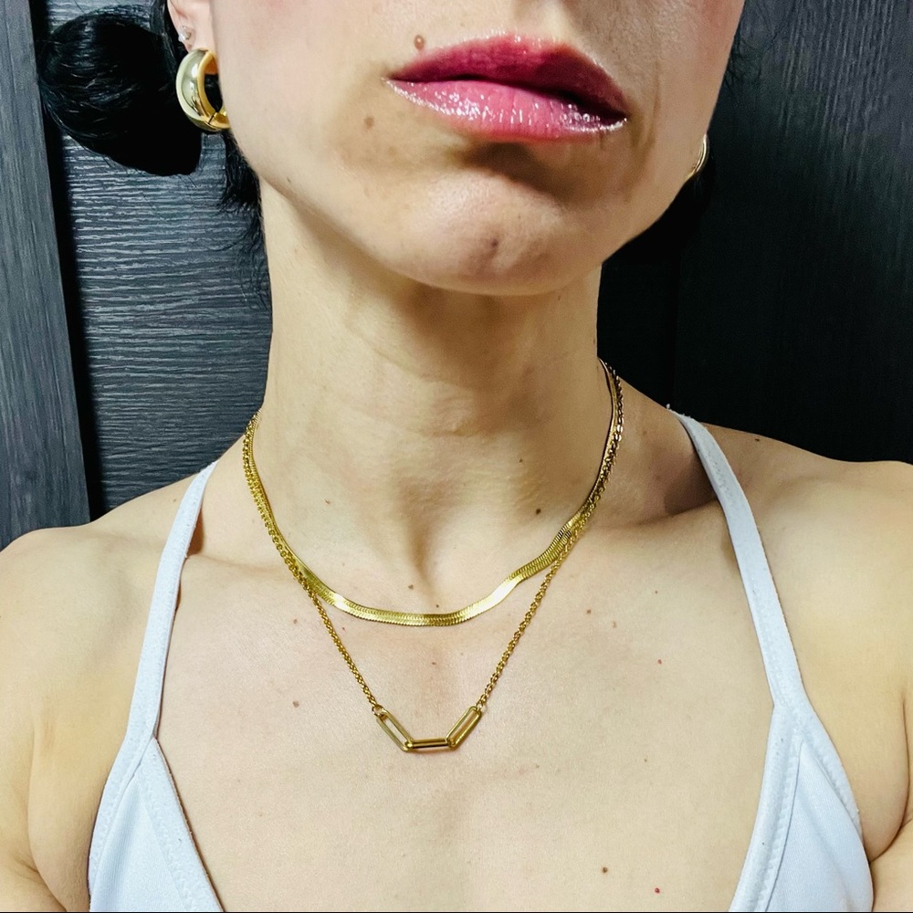 NEW Set of two necklaces
